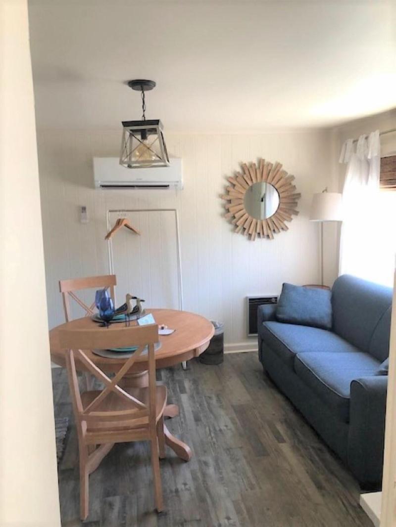 Ocean Glass Inn image