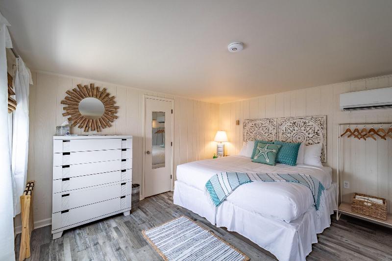 Ocean Glass Inn image