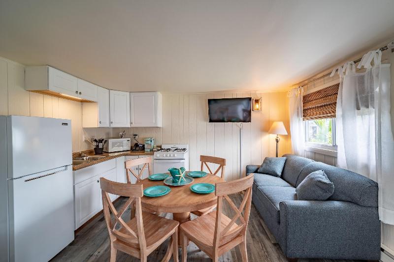 Ocean Glass Inn image
