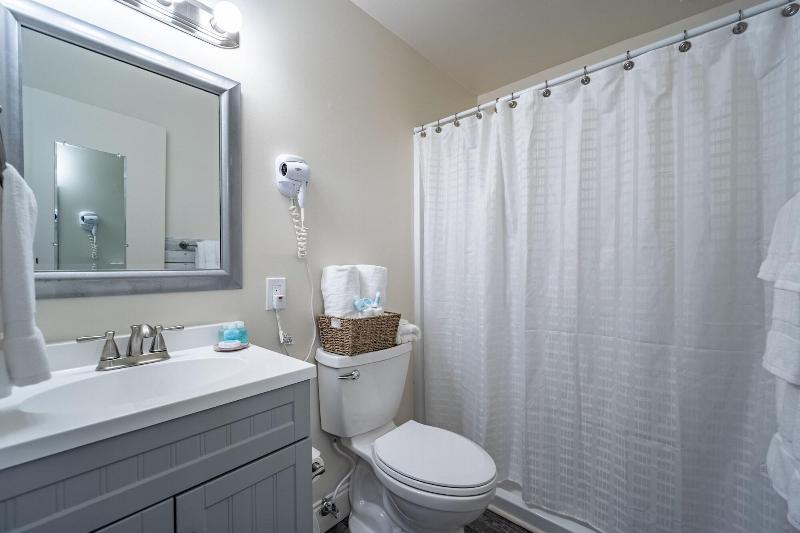 Ocean Glass Inn image