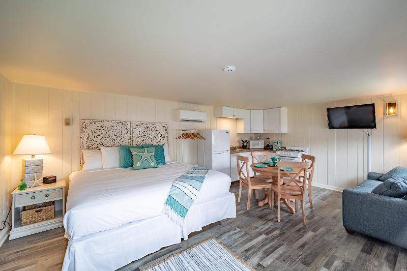 Ocean Glass Inn image