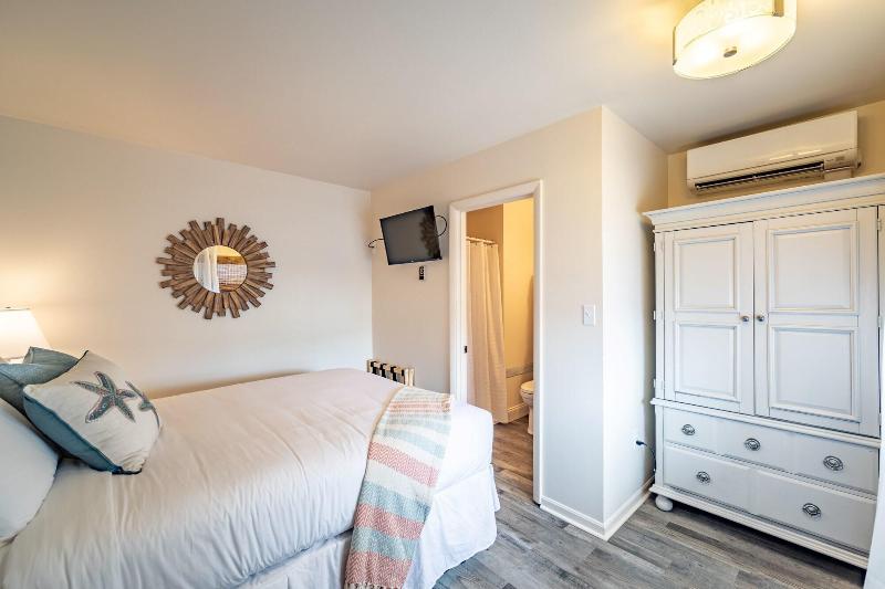 Ocean Glass Inn image