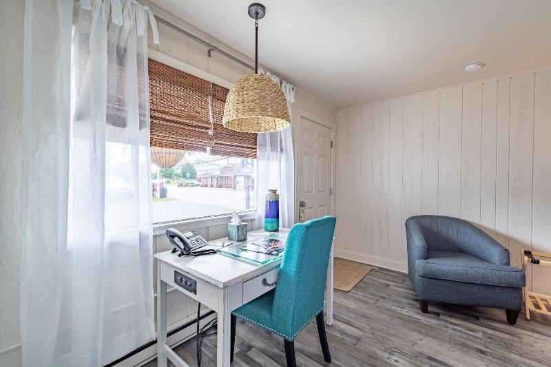 Ocean Glass Inn image