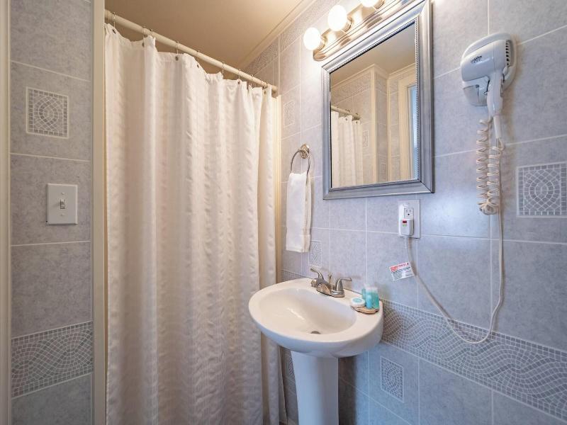 Ocean Glass Inn image
