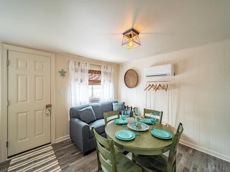 Ocean Glass Inn image
