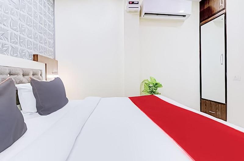 Hotel Green Palace image