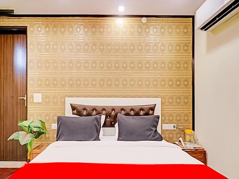 Hotel Green Palace image