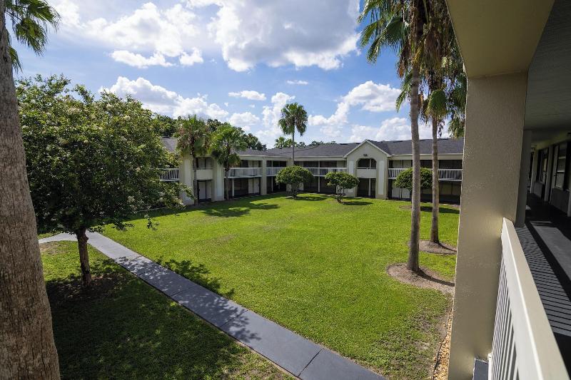 Orlando Vacation Rooms image