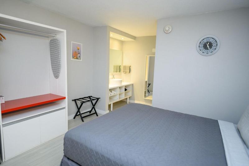 Orlando Vacation Rooms image