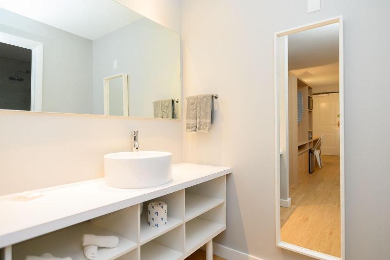 Orlando Vacation Rooms image
