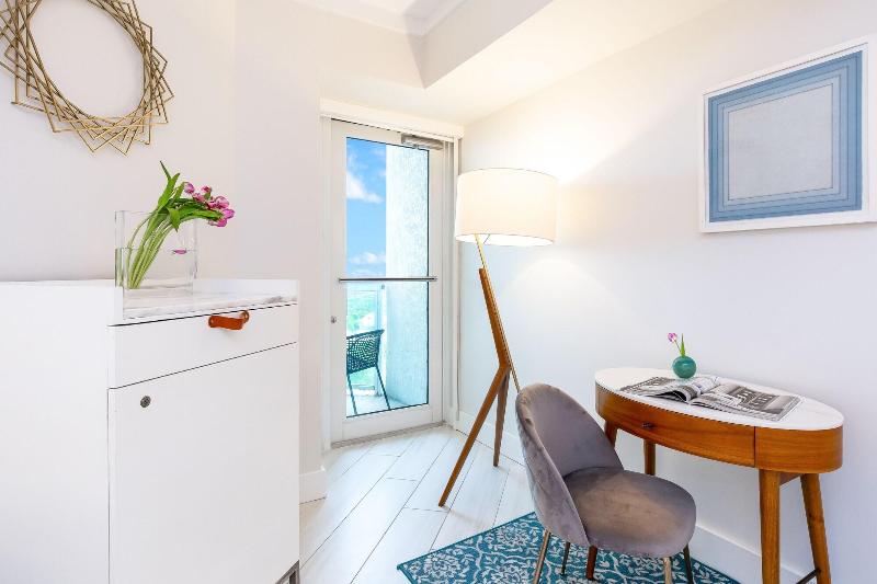Miami Vacation Rentals Coconut Grove image