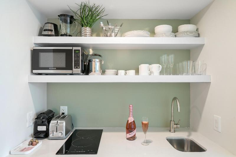 Miami Vacation Rentals Coconut Grove image