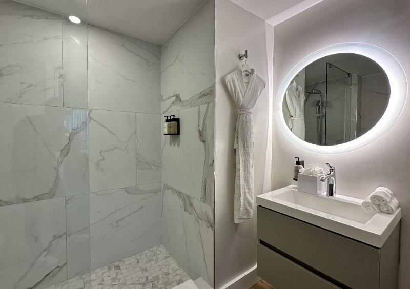 Miami Vacation Rentals Coconut Grove image