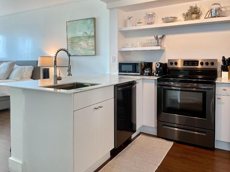 Miami Vacation Rentals Coconut Grove image
