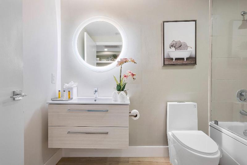 Miami Vacation Rentals Coconut Grove image
