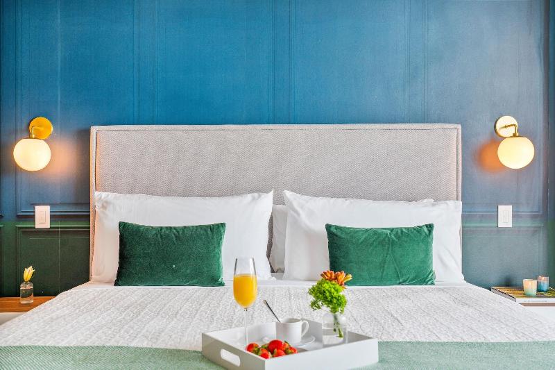 Miami Vacation Rentals Coconut Grove image