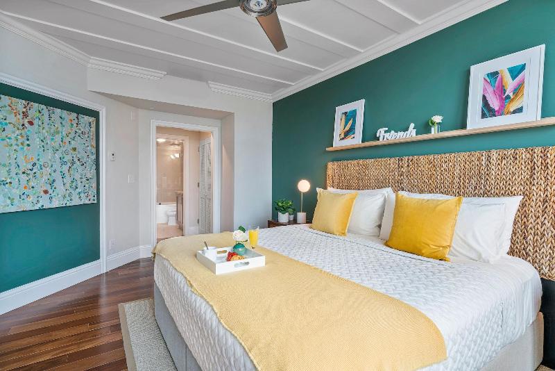 Miami Vacation Rentals Coconut Grove image
