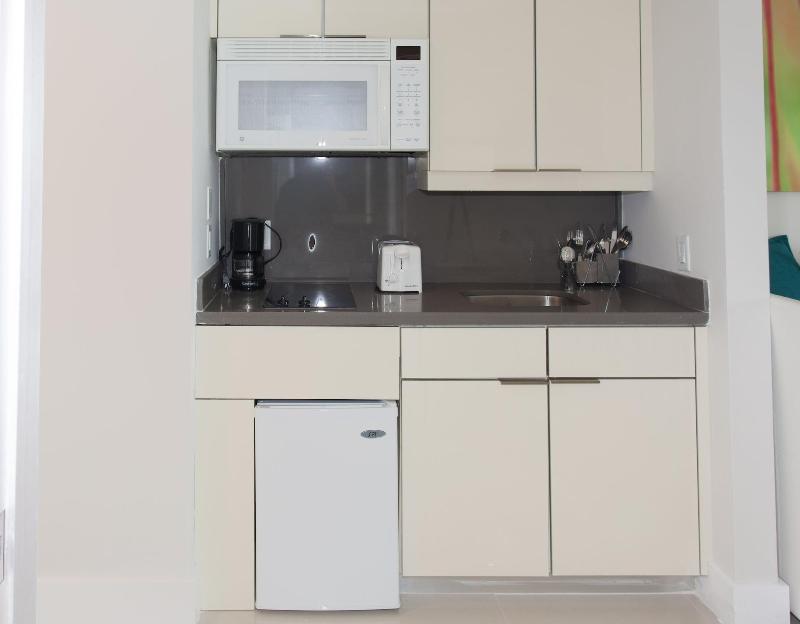 Miami Vacation Rentals Coconut Grove image