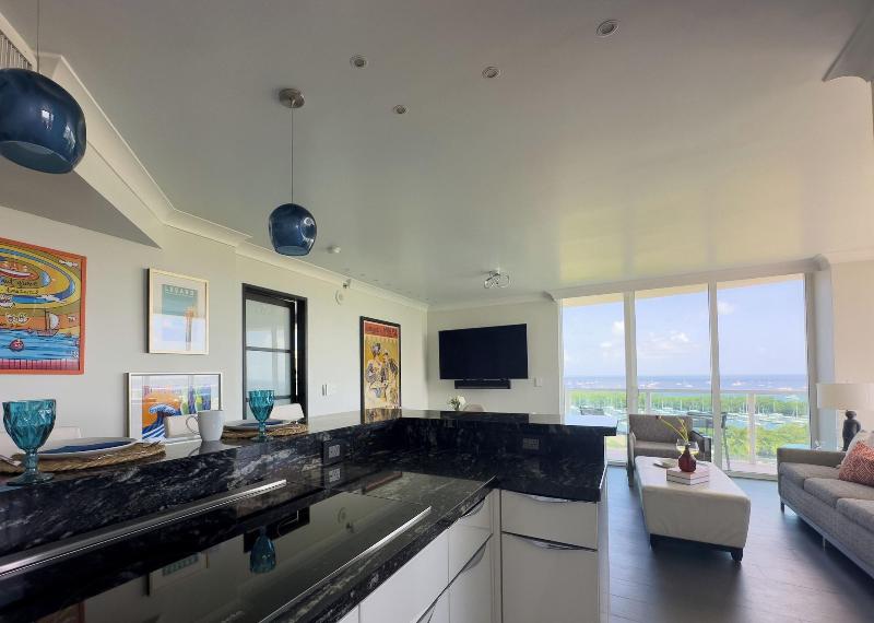 Miami Vacation Rentals Coconut Grove image