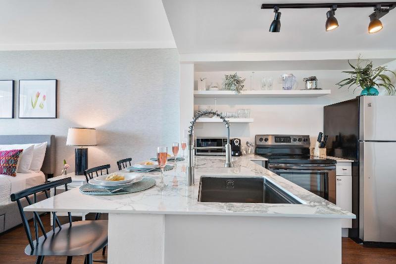 Miami Vacation Rentals Coconut Grove image