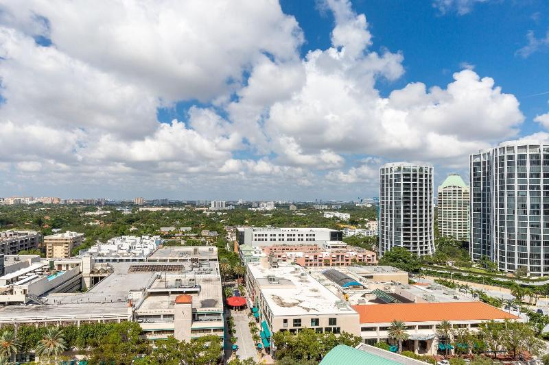 Miami Vacation Rentals Coconut Grove image