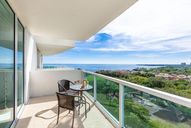 Miami Vacation Rentals Coconut Grove image