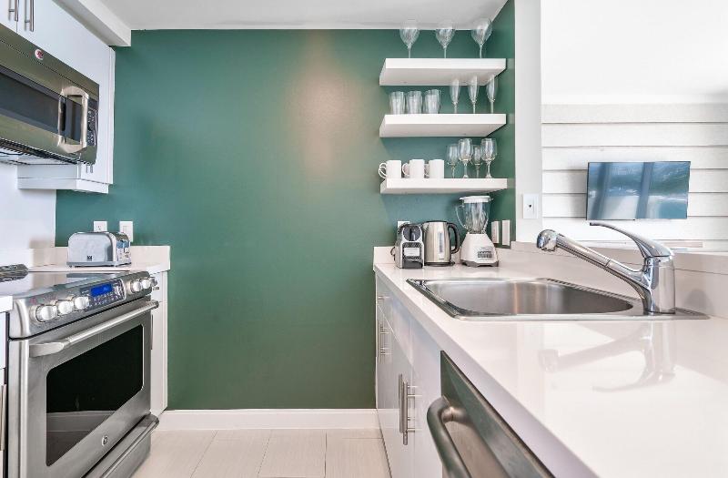 Miami Vacation Rentals Coconut Grove image