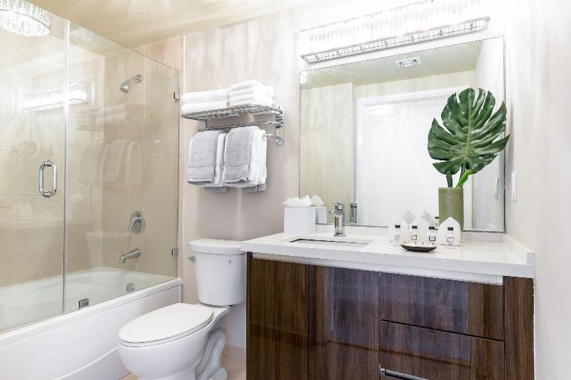 Miami Vacation Rentals Coconut Grove image