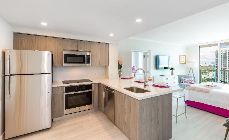 Miami Vacation Rentals Coconut Grove image