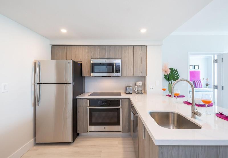 Miami Vacation Rentals Coconut Grove image