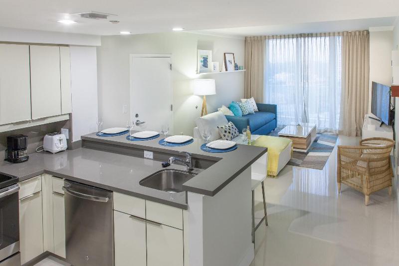 Miami Vacation Rentals Coconut Grove image