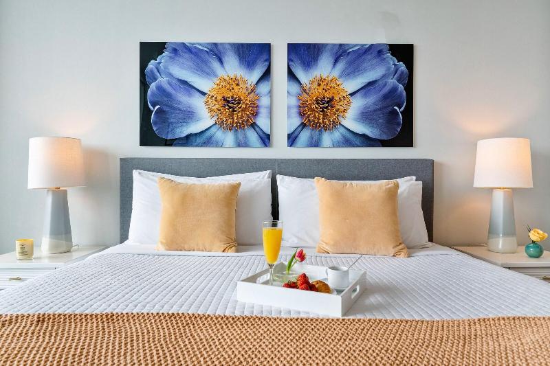 Miami Vacation Rentals Coconut Grove image