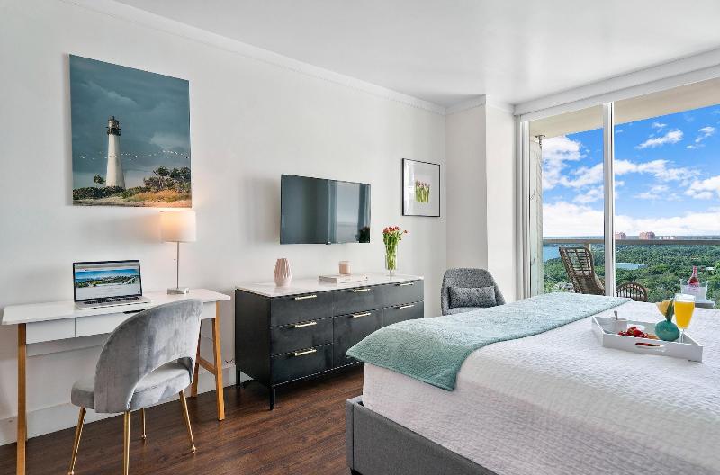 Miami Vacation Rentals Coconut Grove image