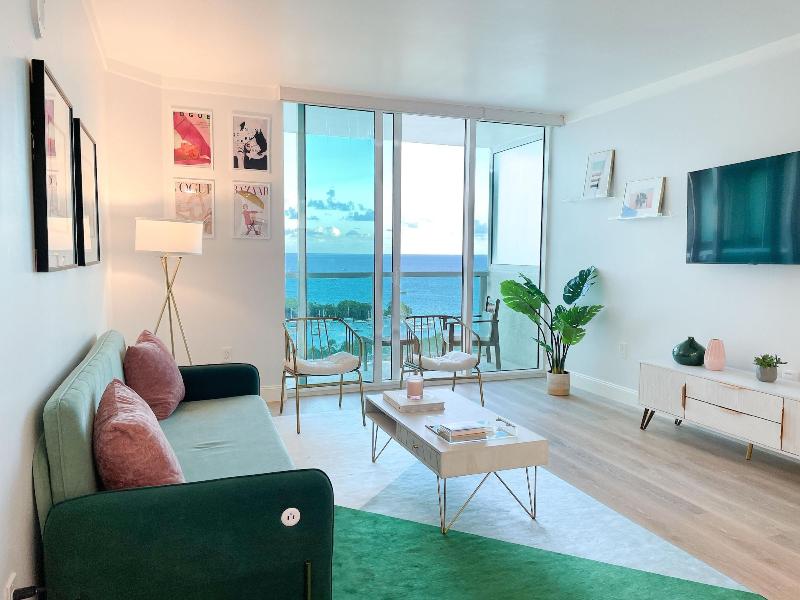 Miami Vacation Rentals Coconut Grove image