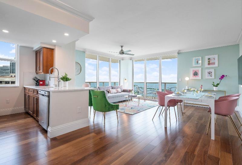 Miami Vacation Rentals Coconut Grove image