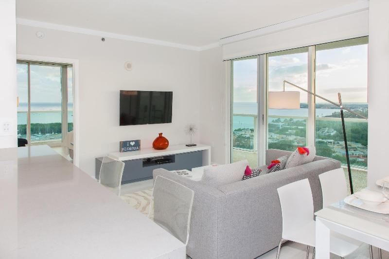 Miami Vacation Rentals Coconut Grove image