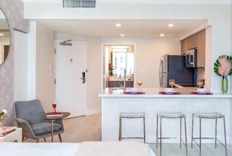 Miami Vacation Rentals Coconut Grove image