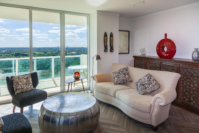 Miami Vacation Rentals Coconut Grove image
