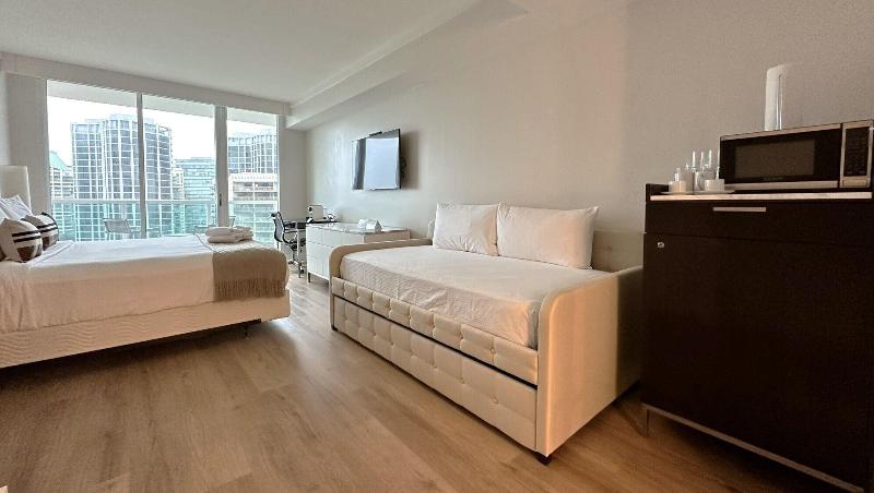 Miami Vacation Rentals Coconut Grove image