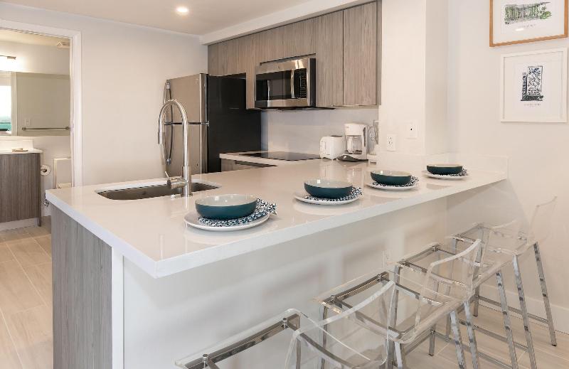 Miami Vacation Rentals Coconut Grove image
