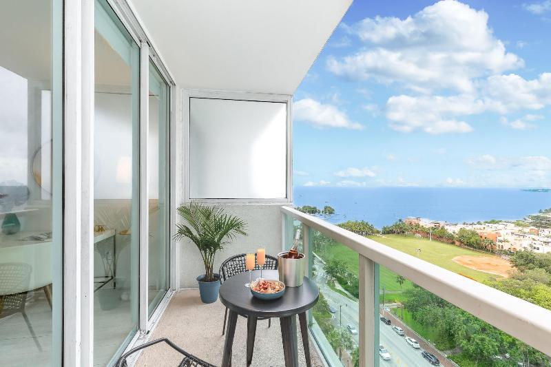 Miami Vacation Rentals Coconut Grove image