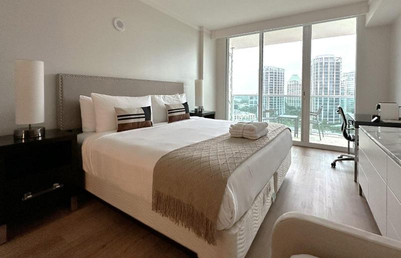 Miami Vacation Rentals Coconut Grove image