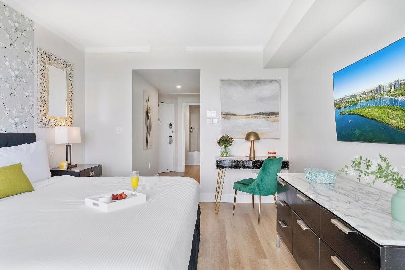 Miami Vacation Rentals Coconut Grove image