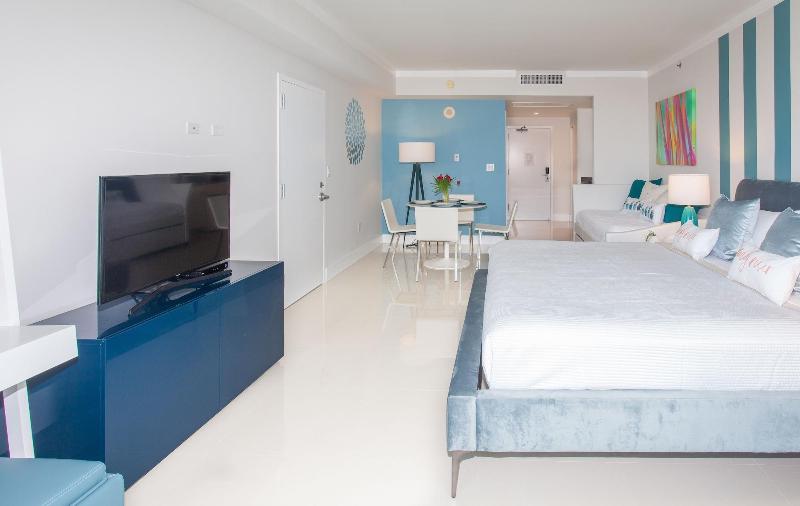 Miami Vacation Rentals Coconut Grove image