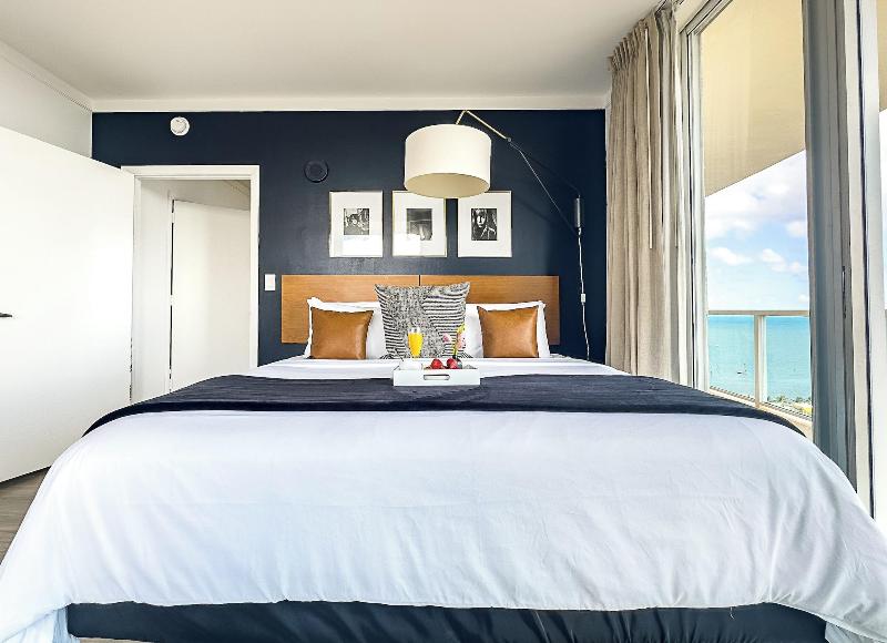 Miami Vacation Rentals Coconut Grove image