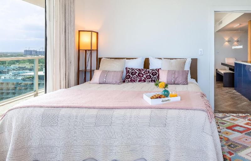 Miami Vacation Rentals Coconut Grove image