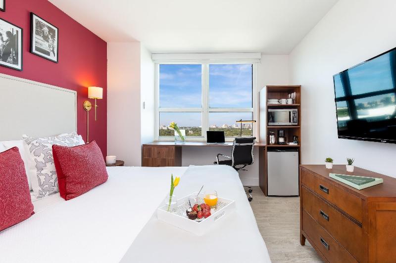 Miami Vacation Rentals Coconut Grove image