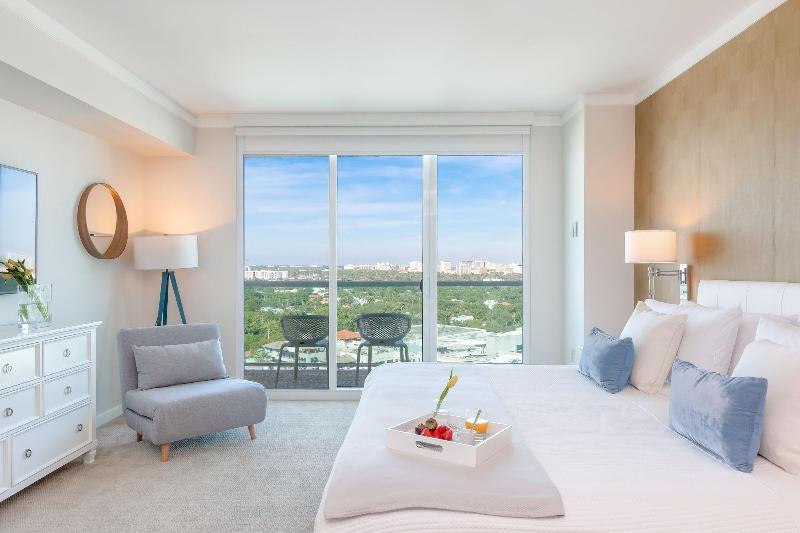 Miami Vacation Rentals Coconut Grove image