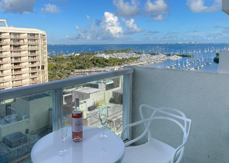 Miami Vacation Rentals Coconut Grove image