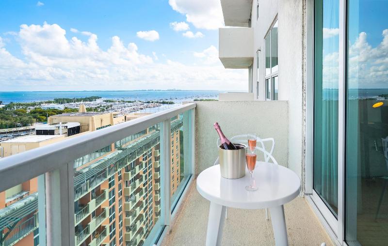 Miami Vacation Rentals Coconut Grove image